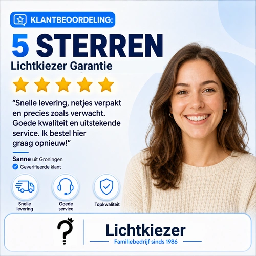 Visual over klantbeoordelingen en vijf sterren | Lichtkiezer Visual met vijf sterren, een klantportret en tekst over een klantbeoordeling.